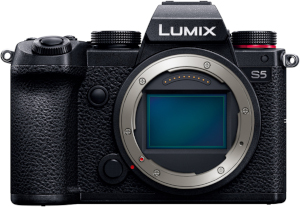 LUMIX S5